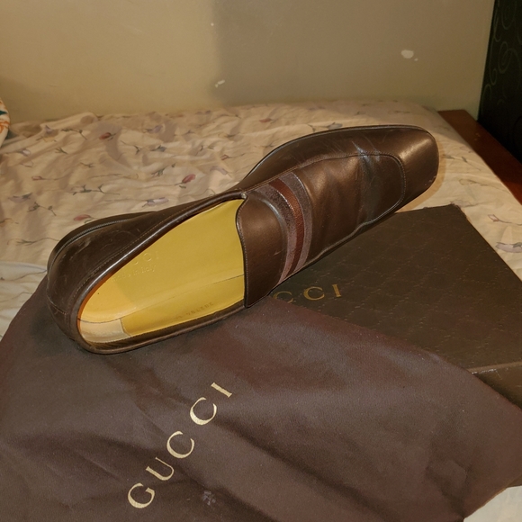 shoes - Picture 2 of 4